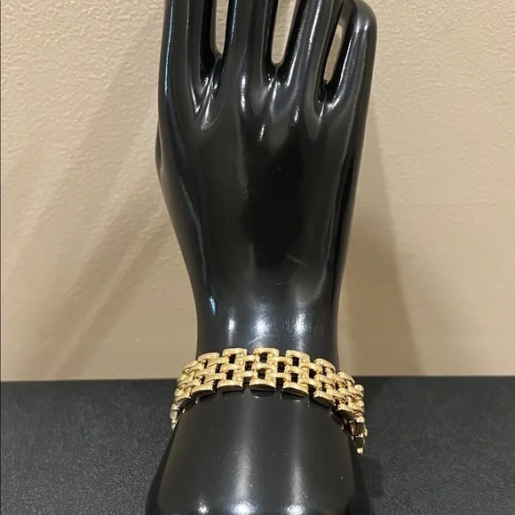 House of Harlow 1960 | Timeless Collection Gold Link Bracelet - Picture 8 of 10